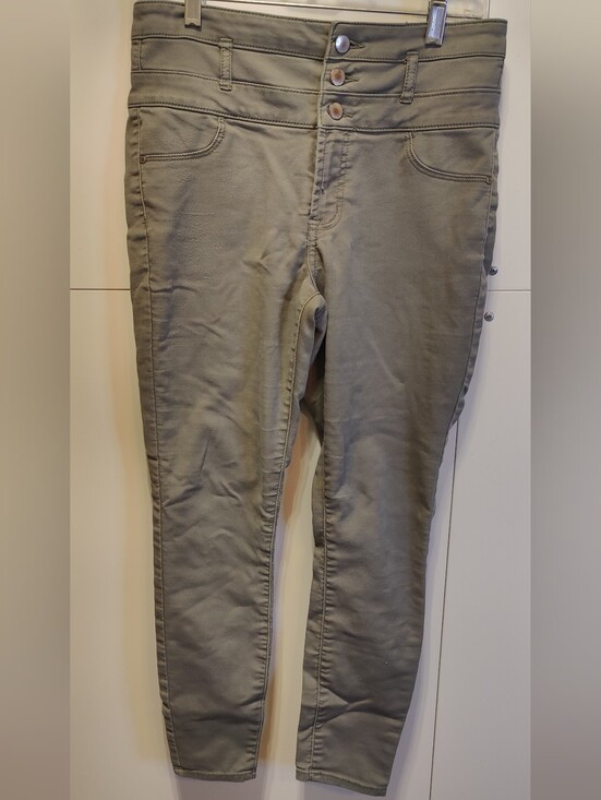 refuge Denim - Refuge Olive Green High Rise Triple Button Skinny Pants Size 8